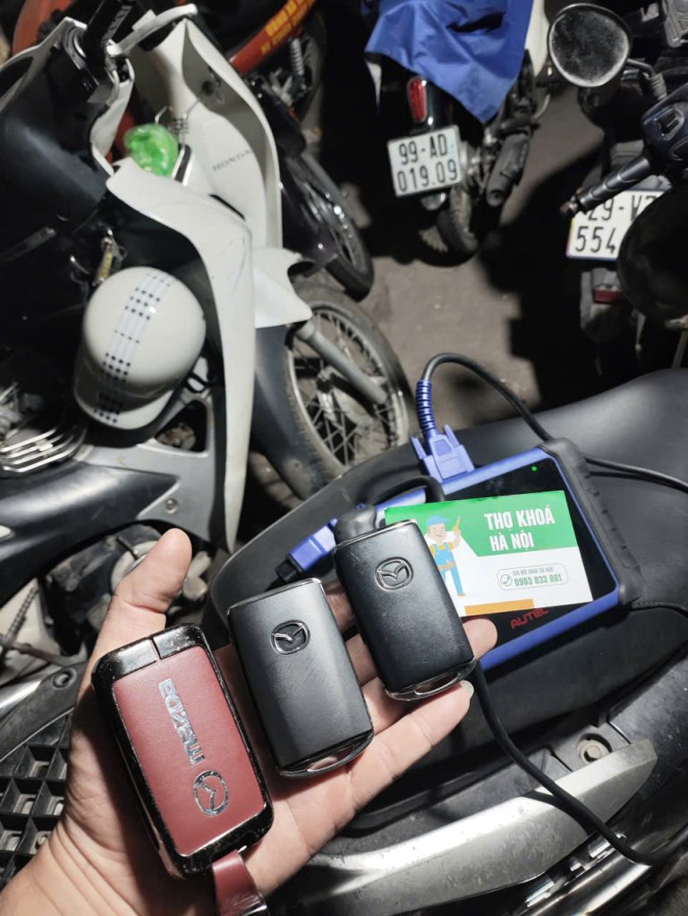 Hoàng Hải Key làm khóa ô tô Mazda uy tín tại Hà Nội