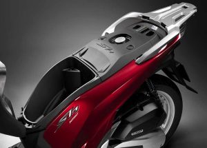 Cách mở cốp xe máy khi bị kẹt