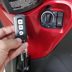 Hướng dẫn mở khóa xe máy không cần chìa đơn giản