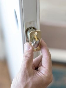 Khi nào nên thay ổ khóa cửa chính