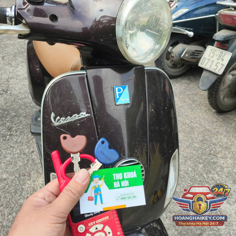 Thợ khóa vespa Hà Nội làm chìa chuẩn