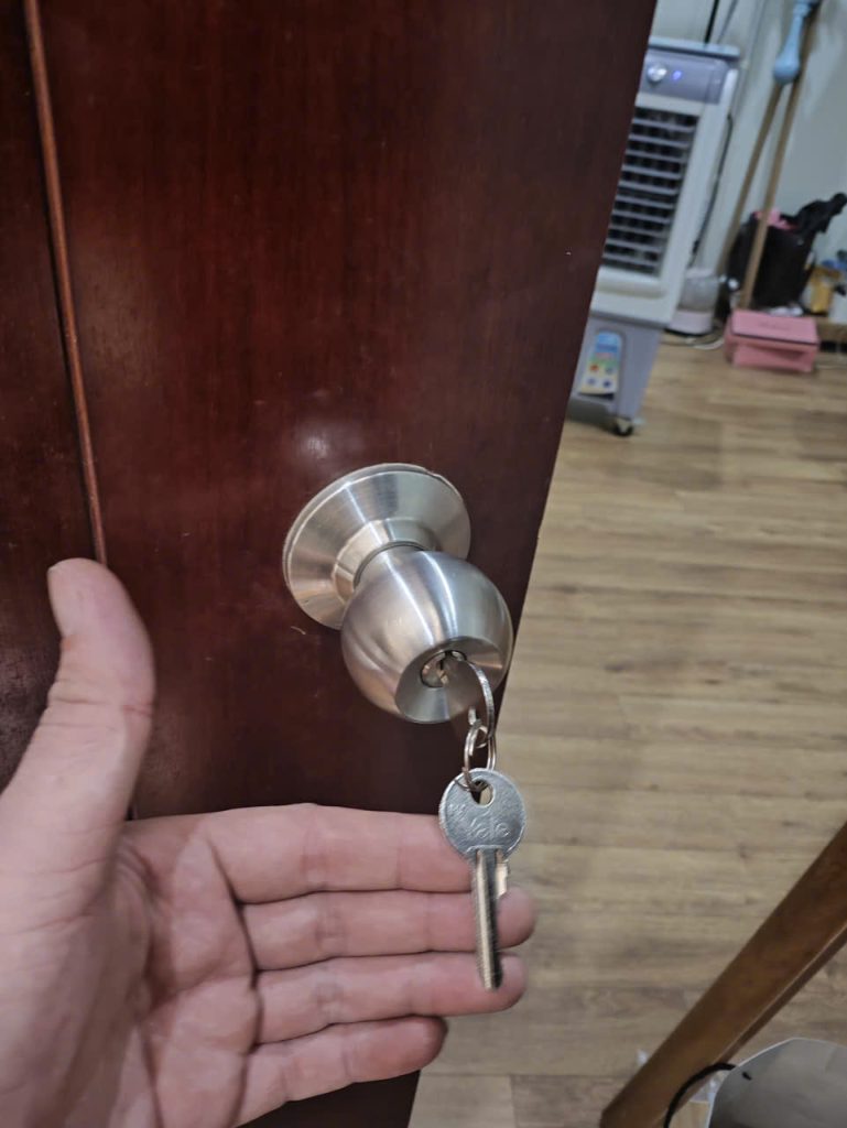 mở khóa cửa nhanh chóng tại Hà Nội, thợ mở khóa tại nhà không phá khóa